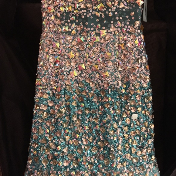 Joseph Ribkoff Mermaid Prom/Wedding Dress - Picture 6 of 13